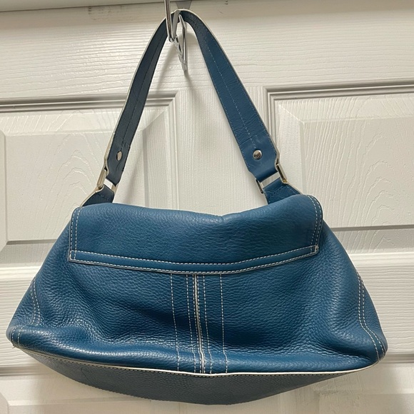 Kenneth Cole Reaction Medium Blue Leather Shoulder Bag, Detailed Stitching - Picture 2 of 9